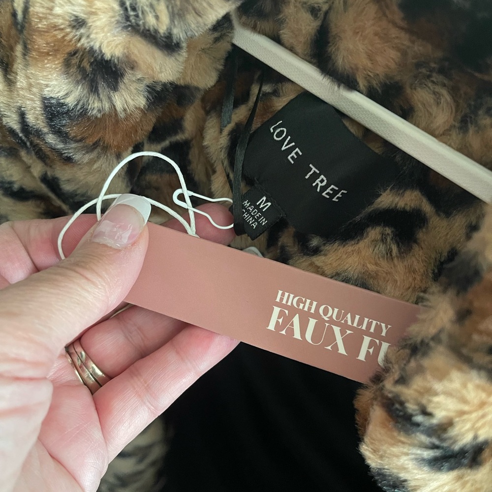 Lovely Leopard Print Faux Fur Womans Jacket Coat - Picture 5 of 7